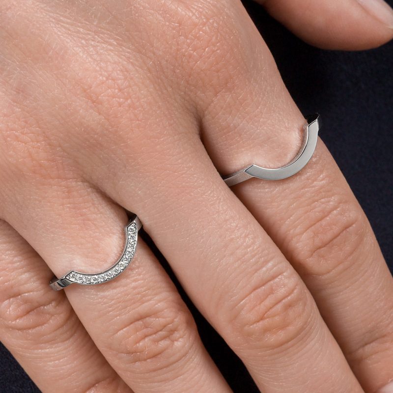 Bague_Intrepide_grand_arc_-_Or_blanc_18k_-_joaillerie_France_-_Loyale_Paris_-_2