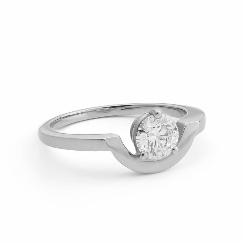 Bague_Intrepide_petit_arc_1ct_-_Or_blanc_18k_-_diamant_ethique_-_Loyale_Paris