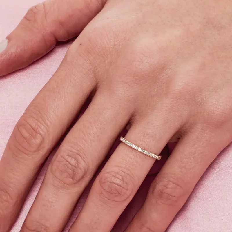 Alliance_Absolu.e_pavee_-_Or_rose_18k_-_diamant_ethique_-_Loyale_Paris_-_2