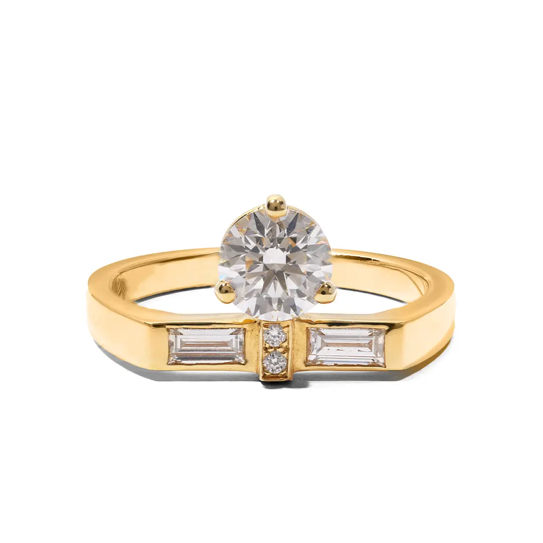 Solitaire_Uraeus_0.7ct_pave_baguette_-_Or_jaune_18k_-_diamant_ethique_-_Loyale_Paris_-_1